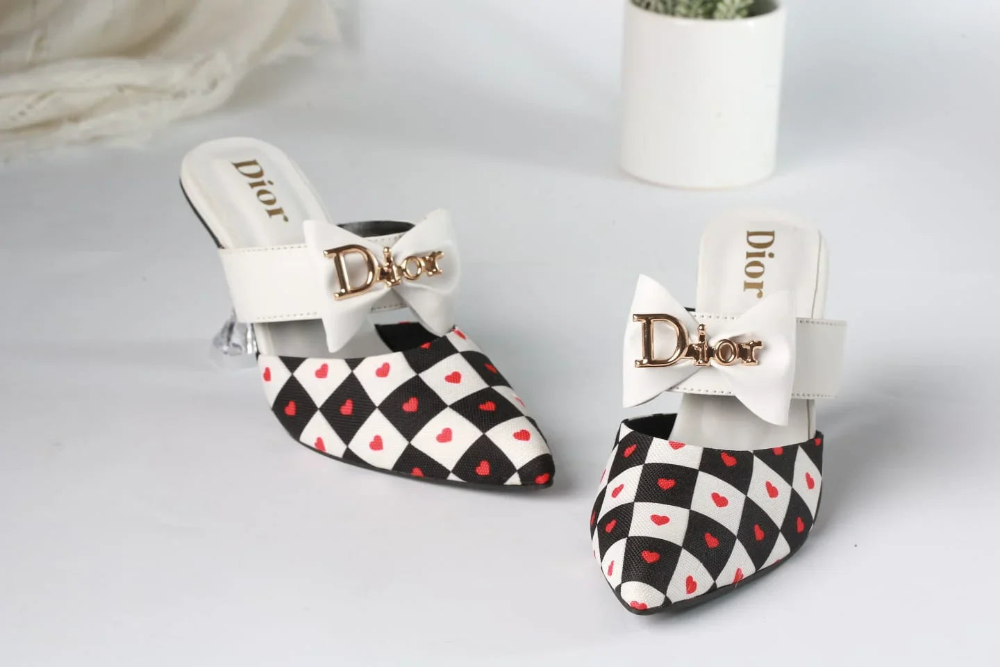 DIOR CASUAL HEEL PUMPS - WHITE (HEART)
