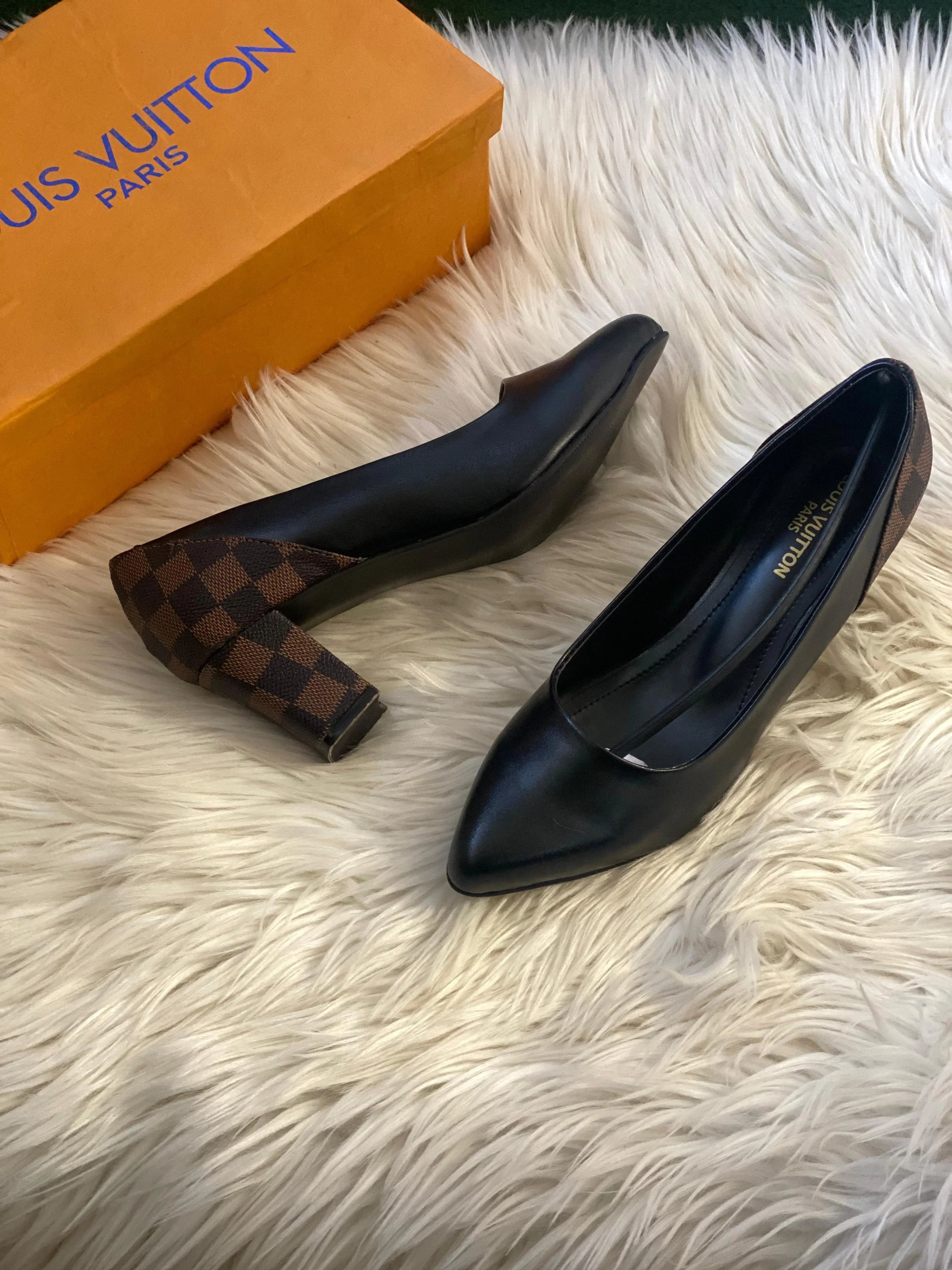 LV MONOGRAM PANEL BLOCK HEEL PUMPS