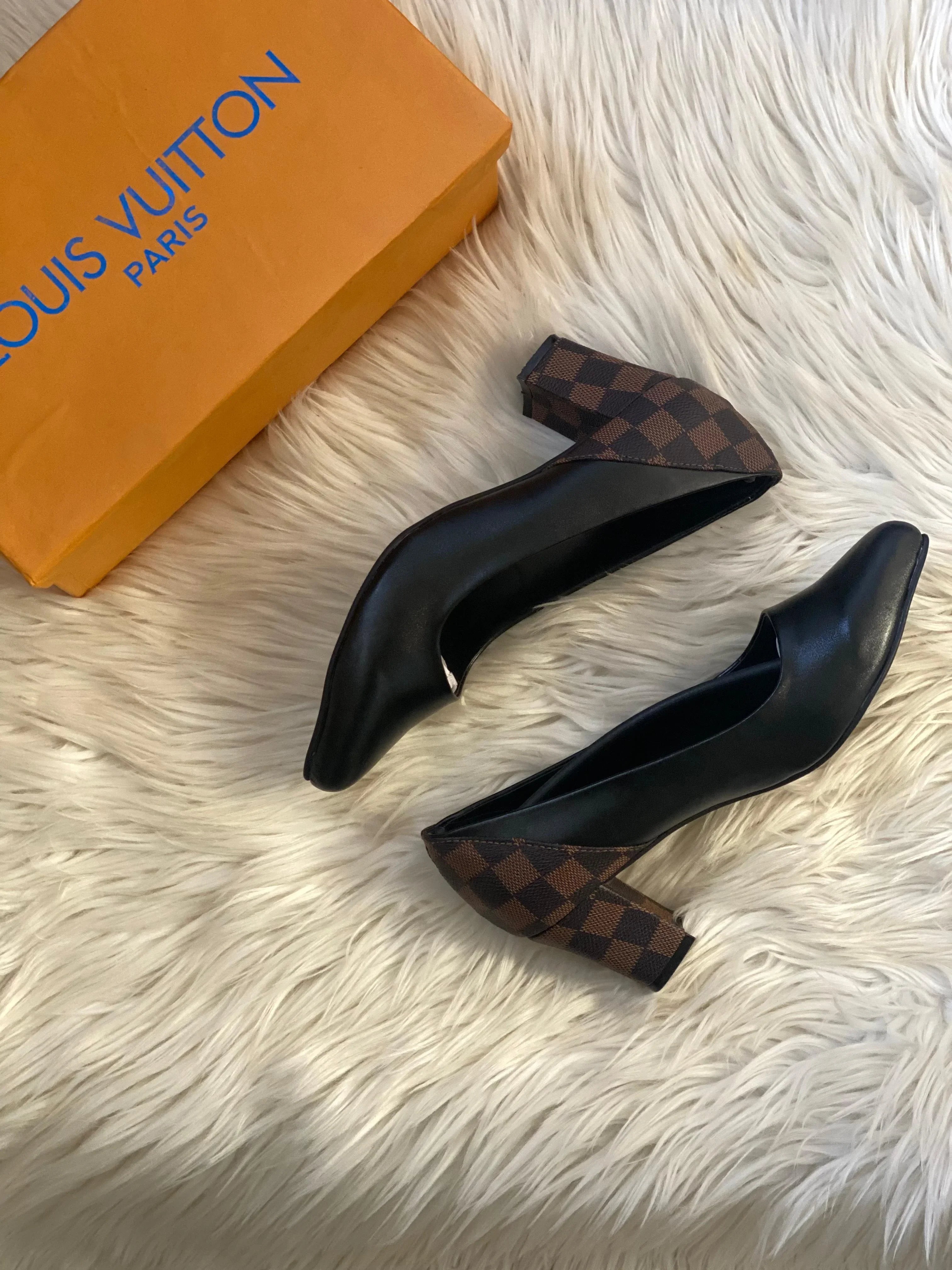 LV MONOGRAM PANEL BLOCK HEEL PUMPS