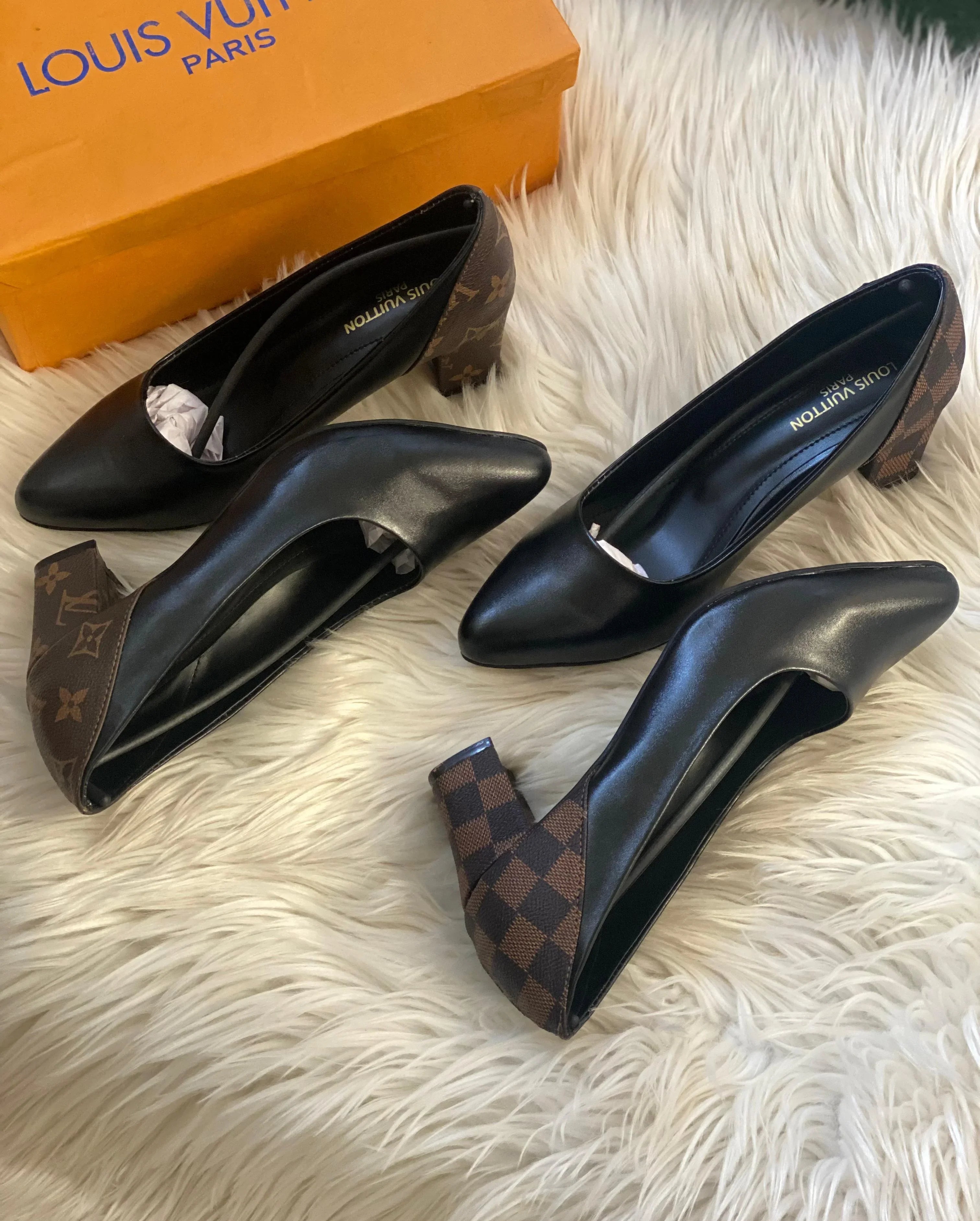 LV MONOGRAM PANEL BLOCK HEEL PUMPS