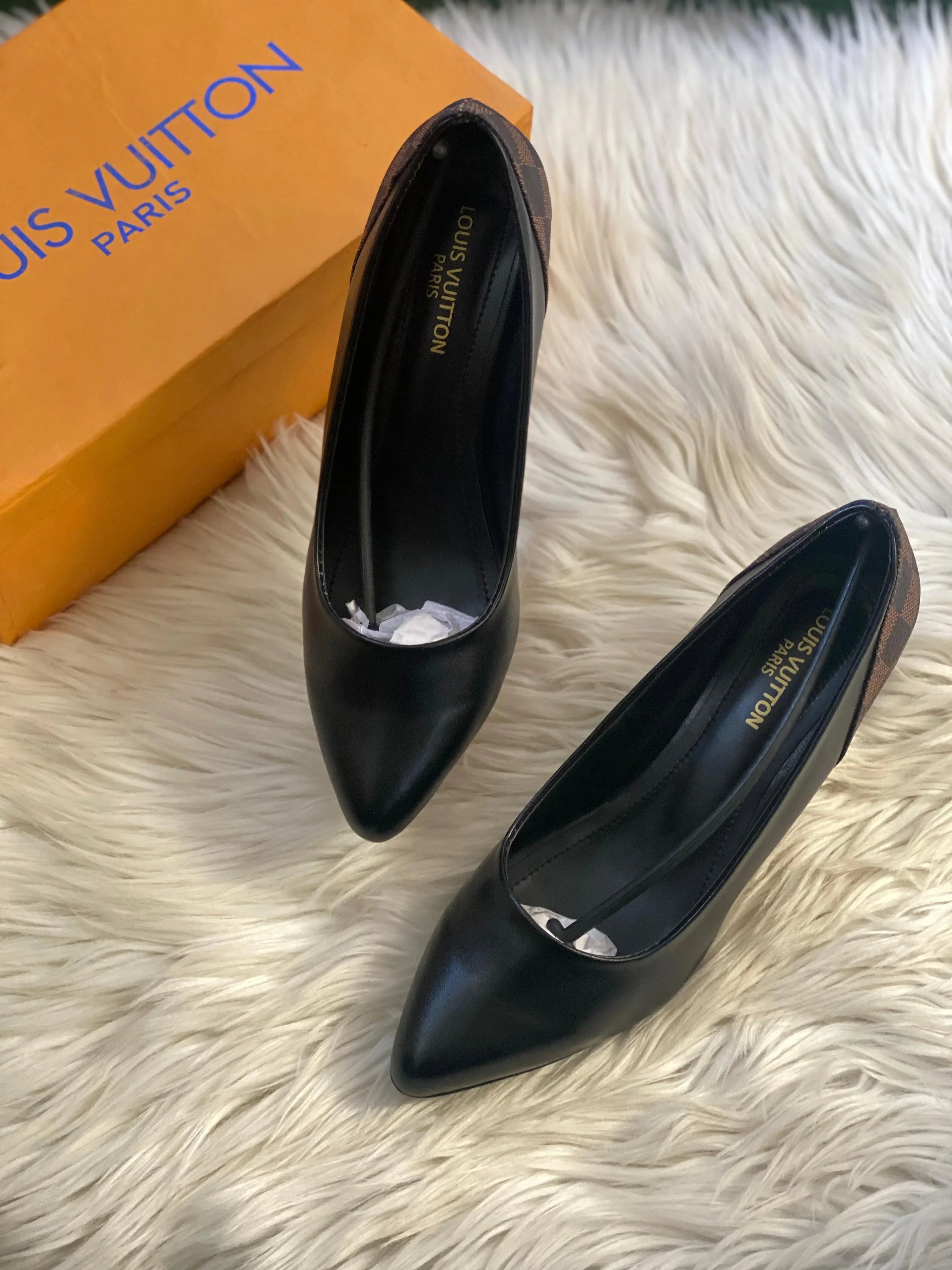 LV MONOGRAM PANEL BLOCK HEEL PUMPS