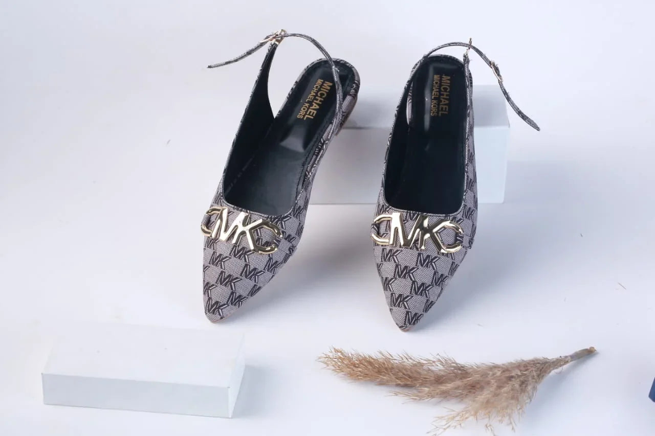 MICHAEL KORS POINTED TOE FLAT PUMPS - BLACK
