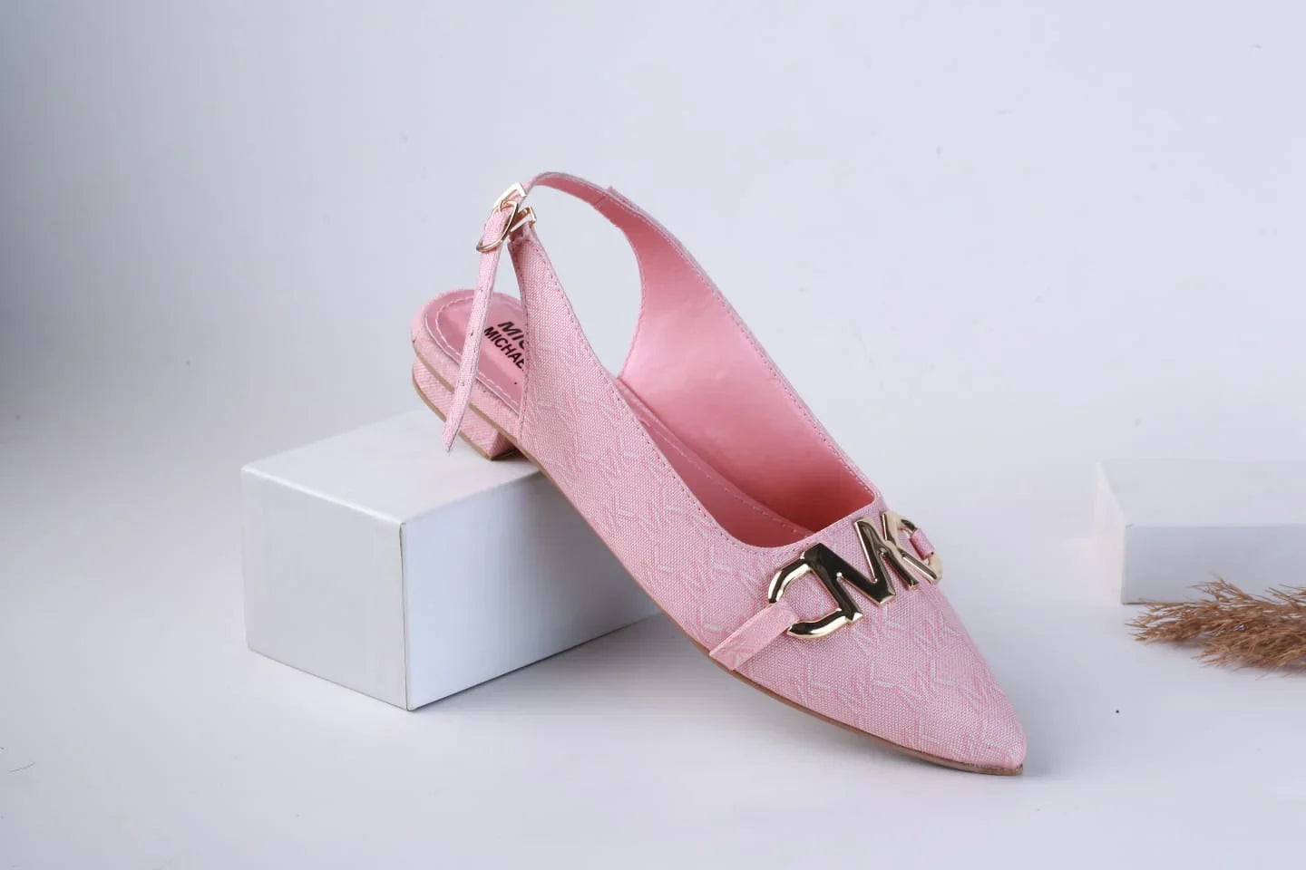 MICHAEL KORS POINTED TOE FLAT PUMPS - PINK