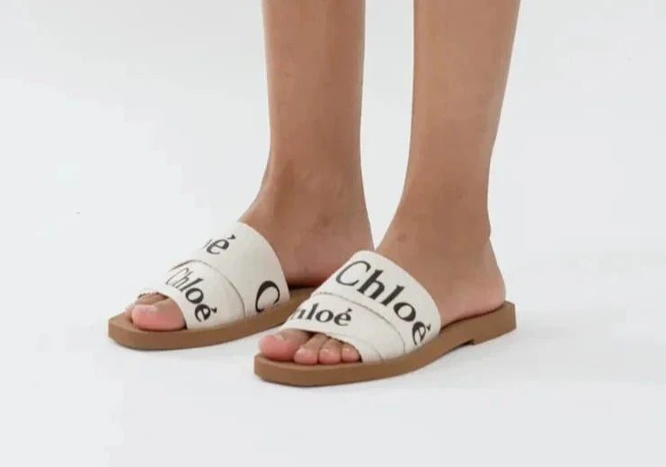 CHLOE WOODY FLAT MULE - WHITE