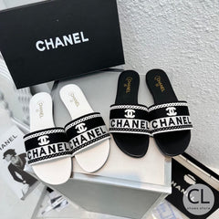 CHANEL FLAT SLIPPERS - BLACK