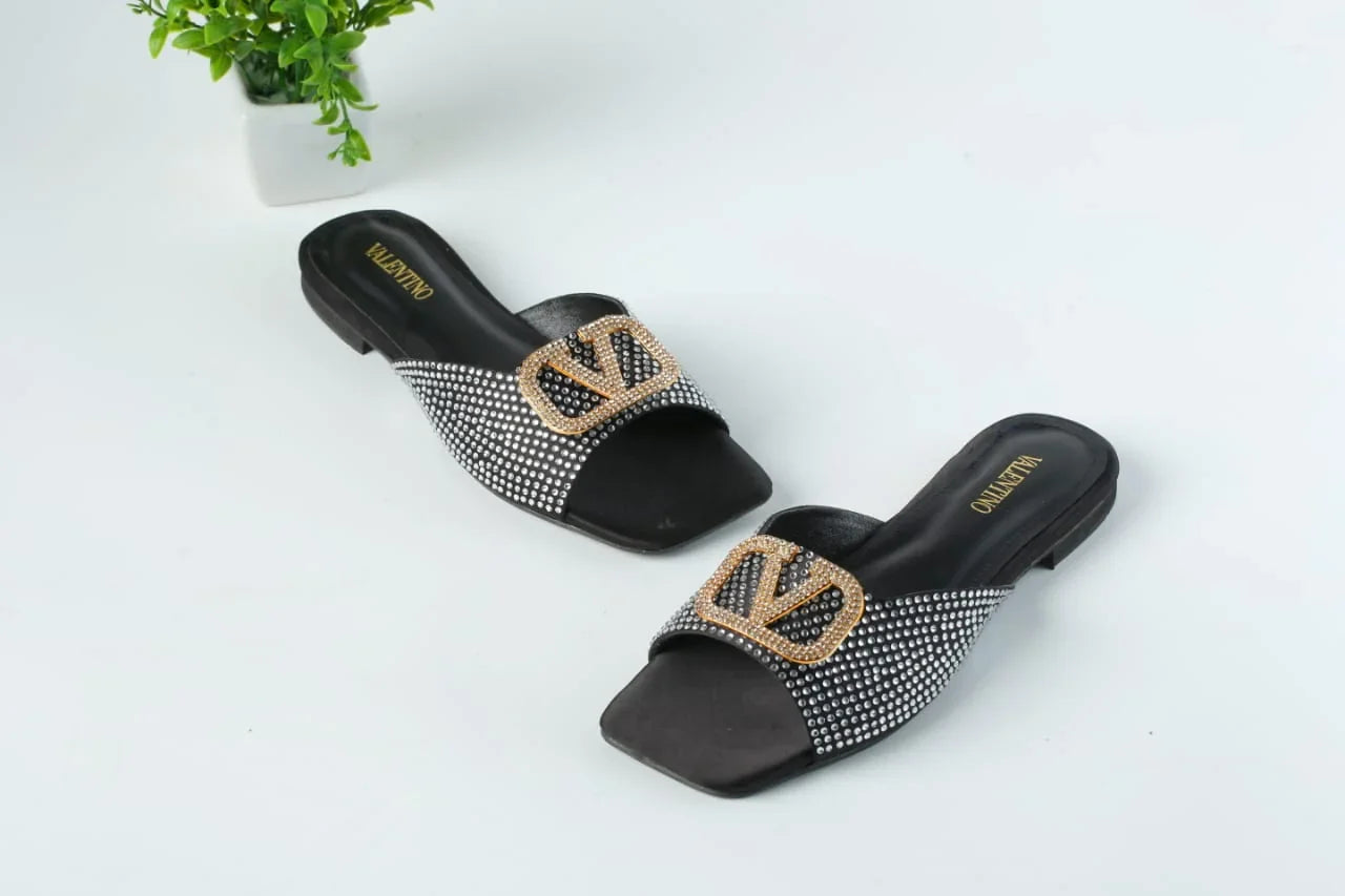 VLOGO RHINESTONE BUCKLE FLAT SANDALS - BLACK