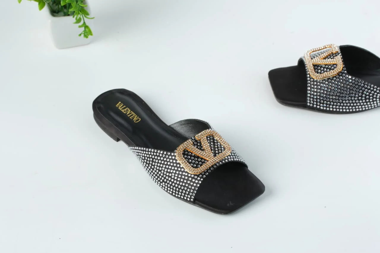 VLOGO RHINESTONE BUCKLE FLAT SANDALS - BLACK
