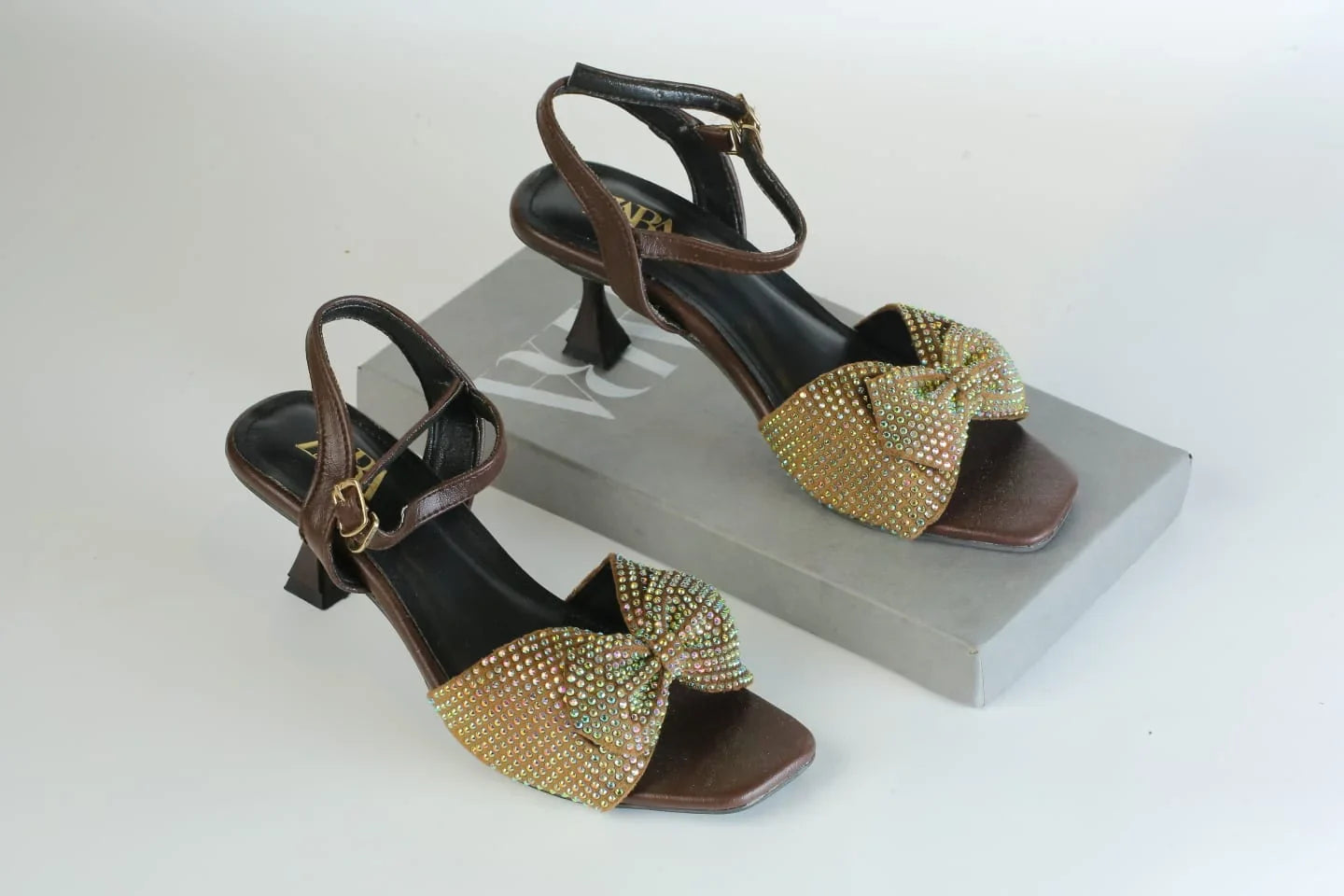 ZARA BOW FANCY SANDALS - BROWN