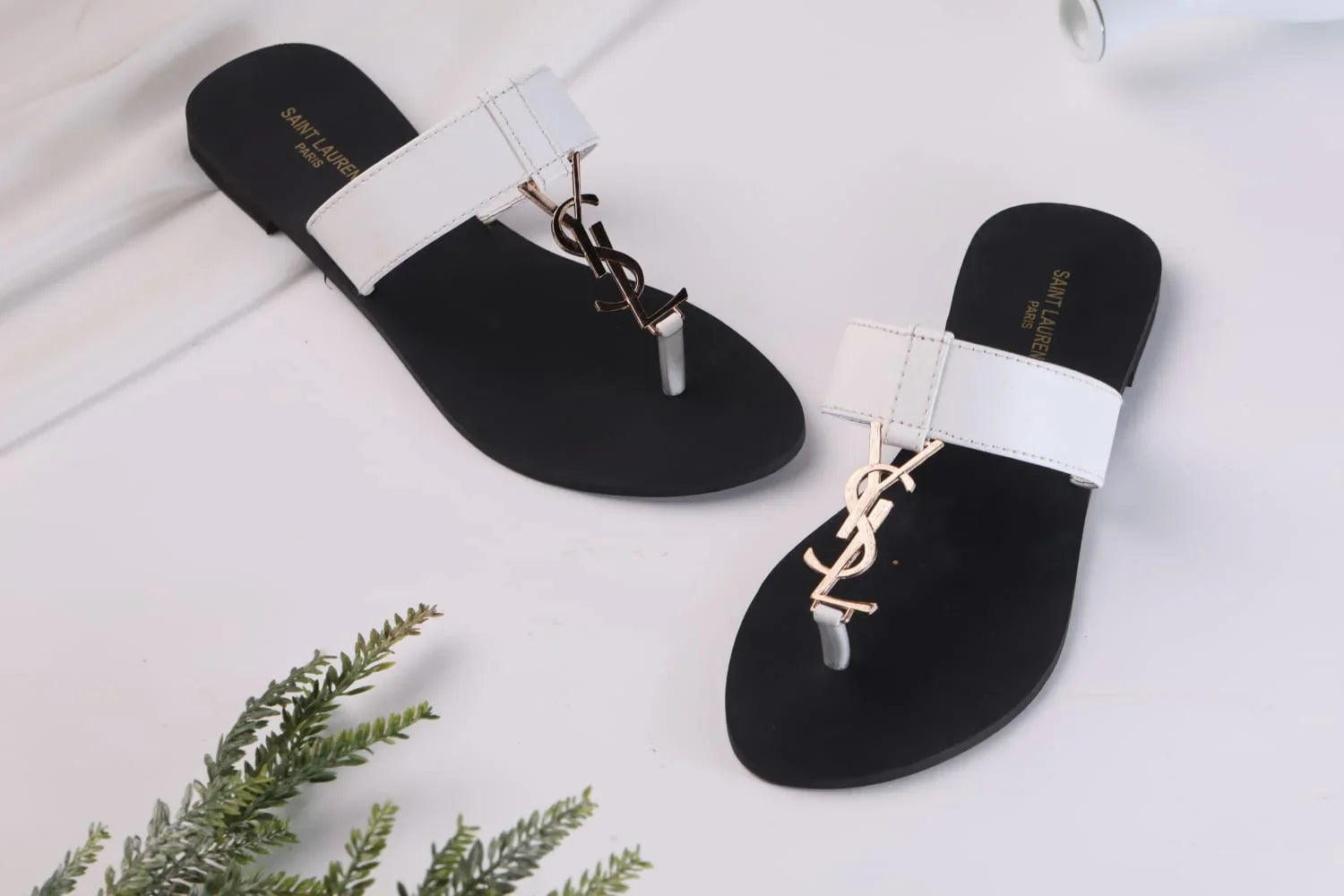 SAINT LAURENT CASSANDRA SLIPPER - WHITE