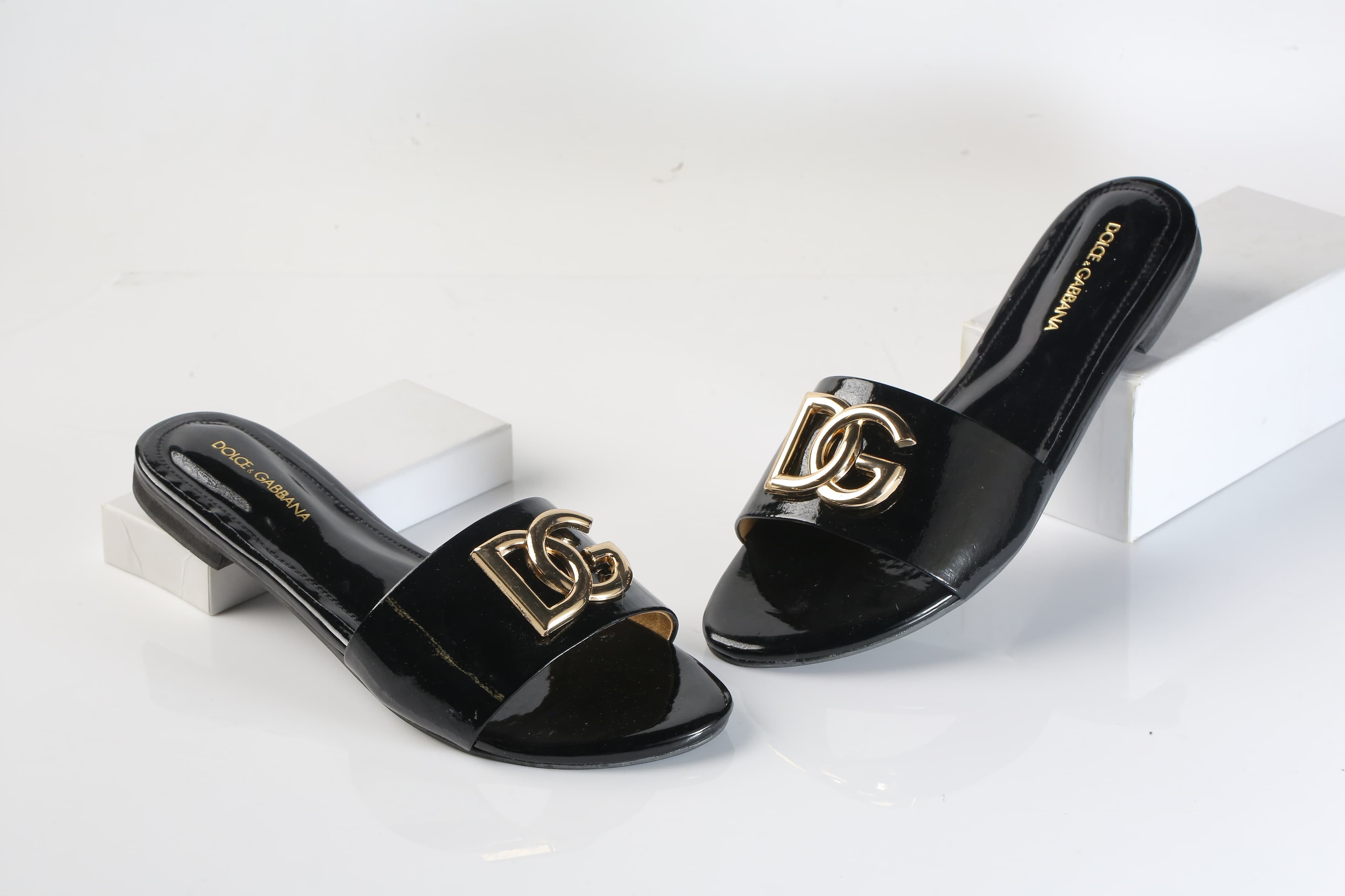 DOLCE & GABBANA SLIDE SANDALS - BLACK