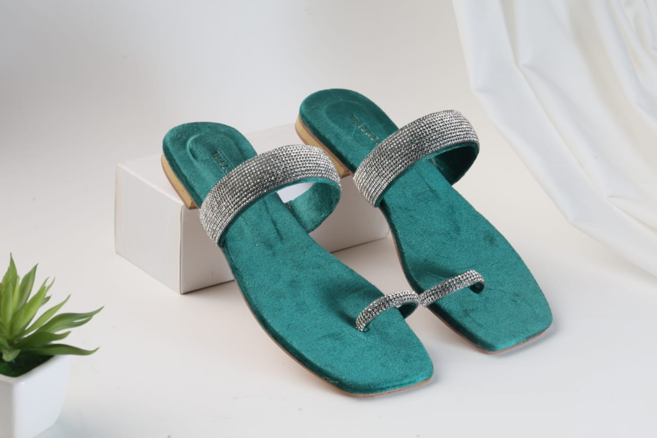 WALKBROS WOMEN'S MASH STRAP SLIPPERS - GREEN