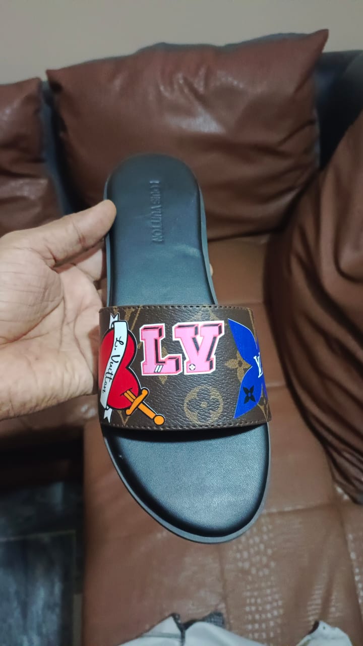 LOUIS VUITTON LV HEART SLIDES