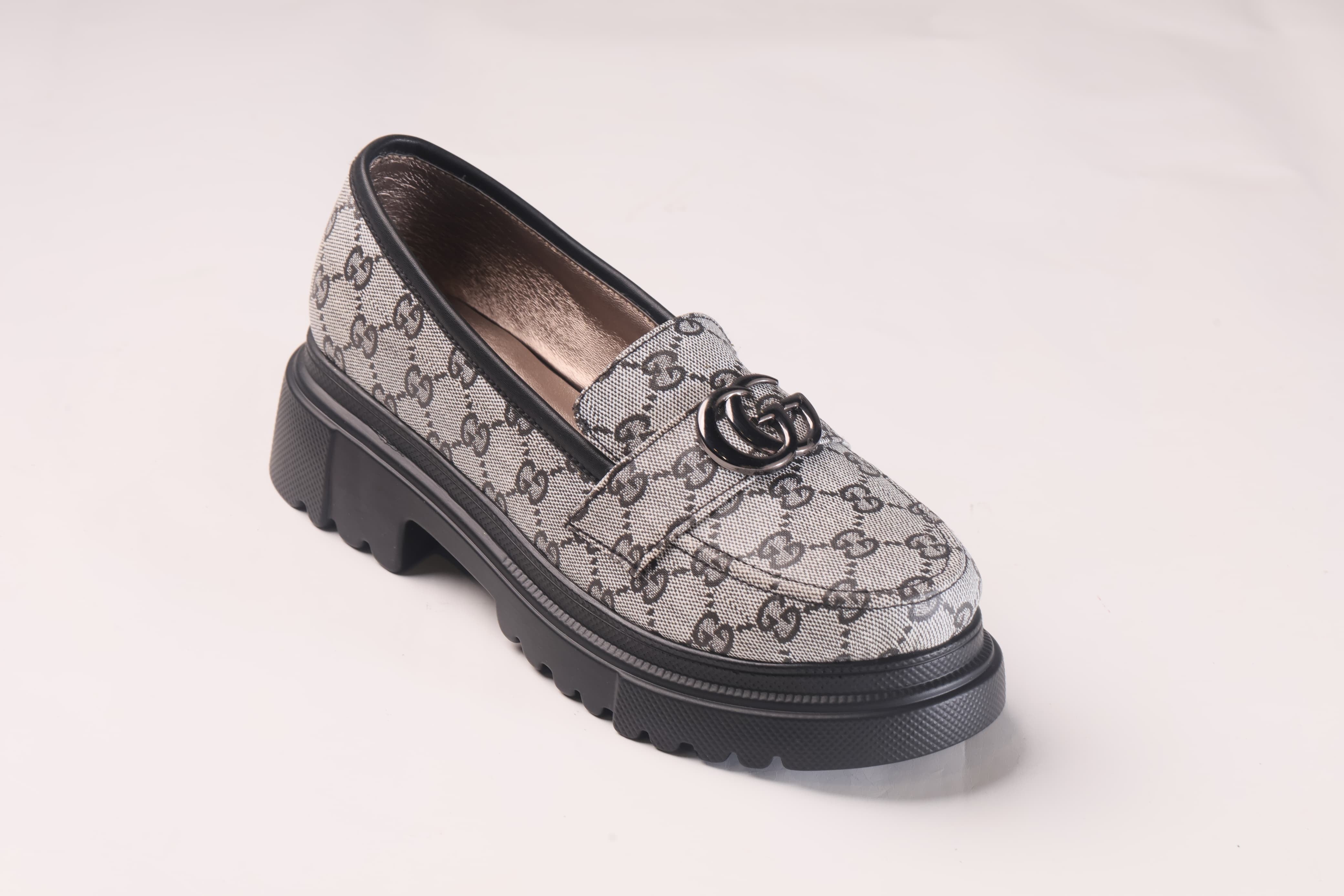 BLACK SHOES FOR WOMEN'S