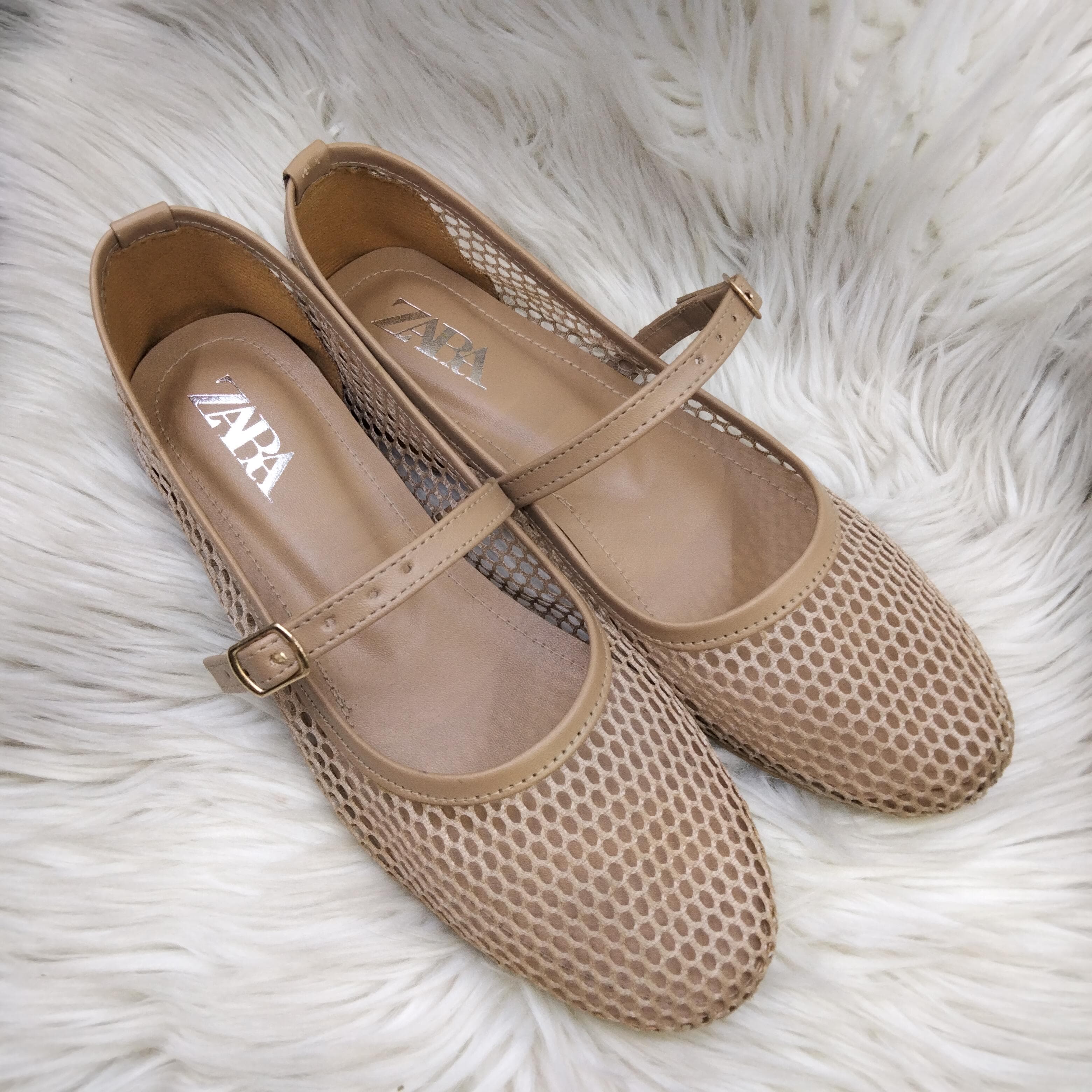 ZARA FISHNET BALLET FLAT PUMPS - BEIGE