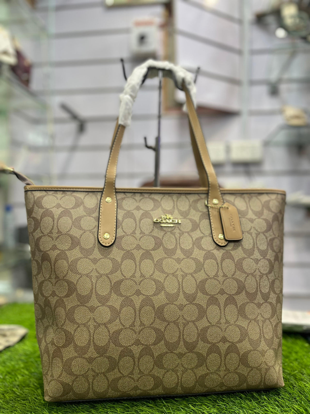 COACH PREMIUM ZIP TOTE BAG SIGNATURE CANVAS - BEIGE