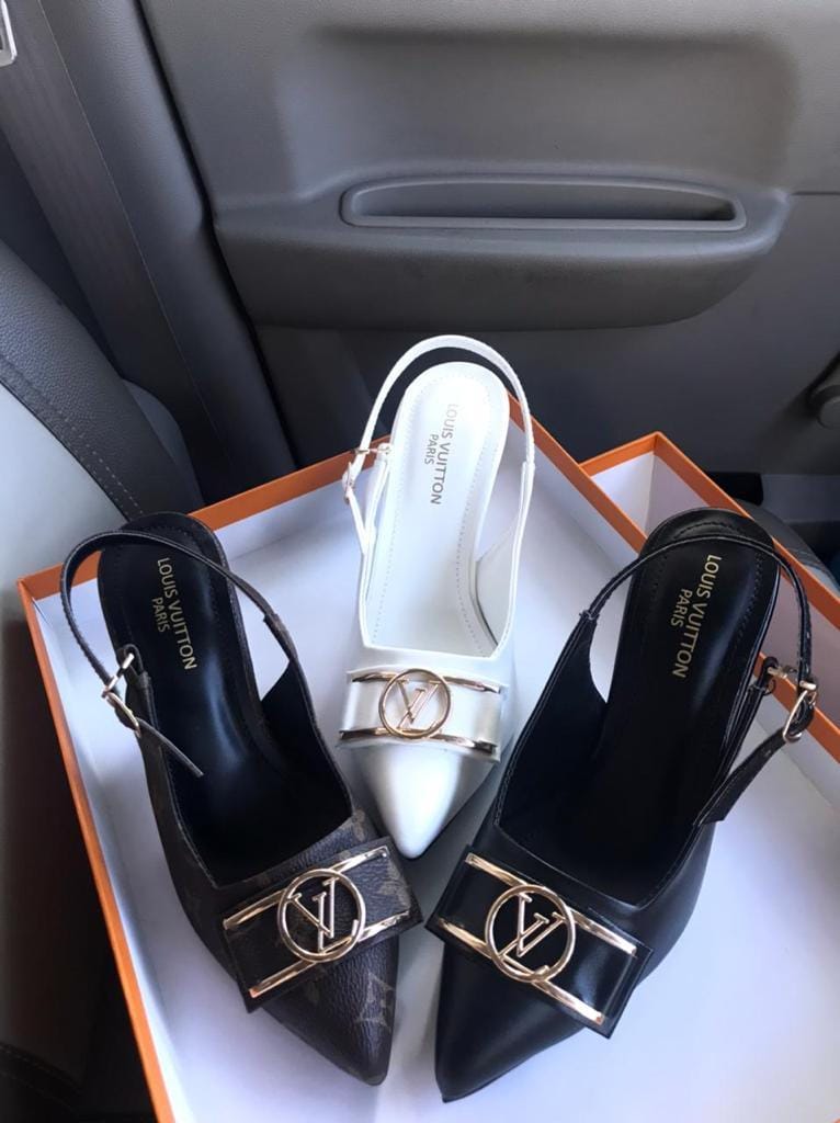 LOUIS VUITTON Slingback Heels - Black