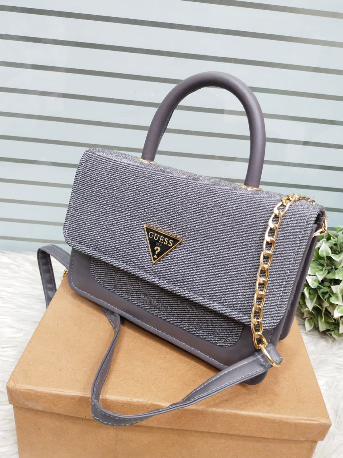 GUESS SHOULDER BAG - Gray