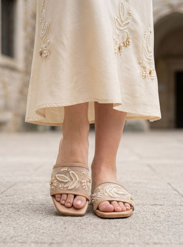 Viral Hand Made Flats = Beige