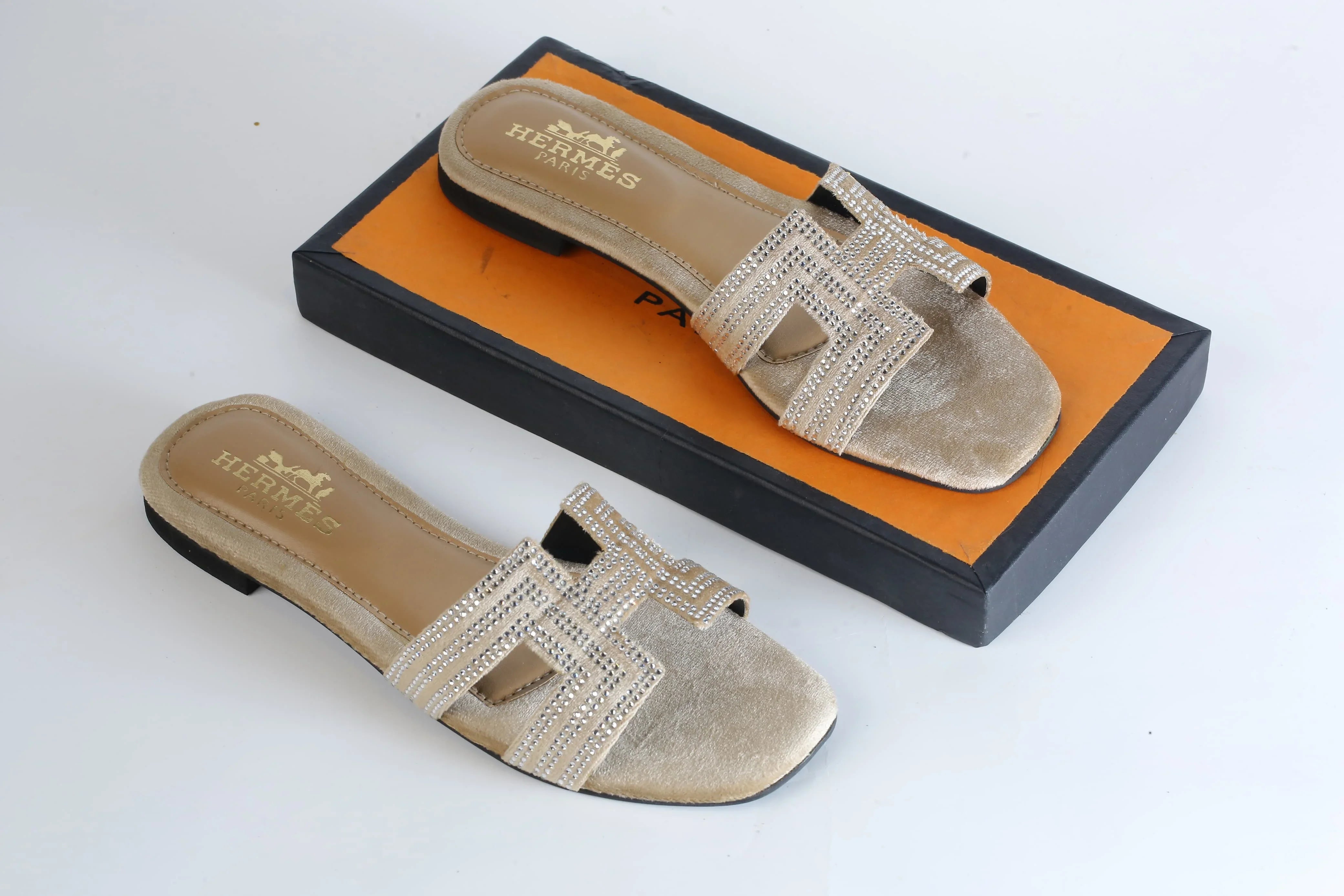 HERMES ORAN SANDAL - GOLDEN