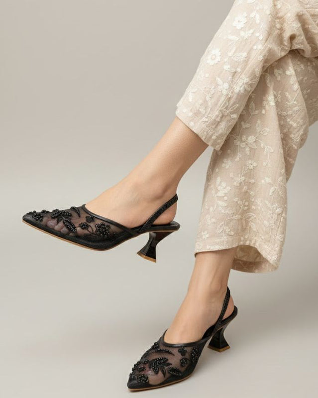 EMBROIDERY HEEL - BLACK