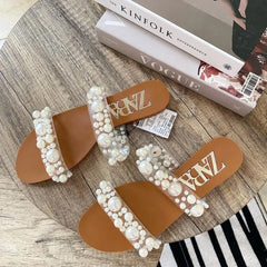 FLAT VINYL PEARL BEAD SANDALS - BEIGE