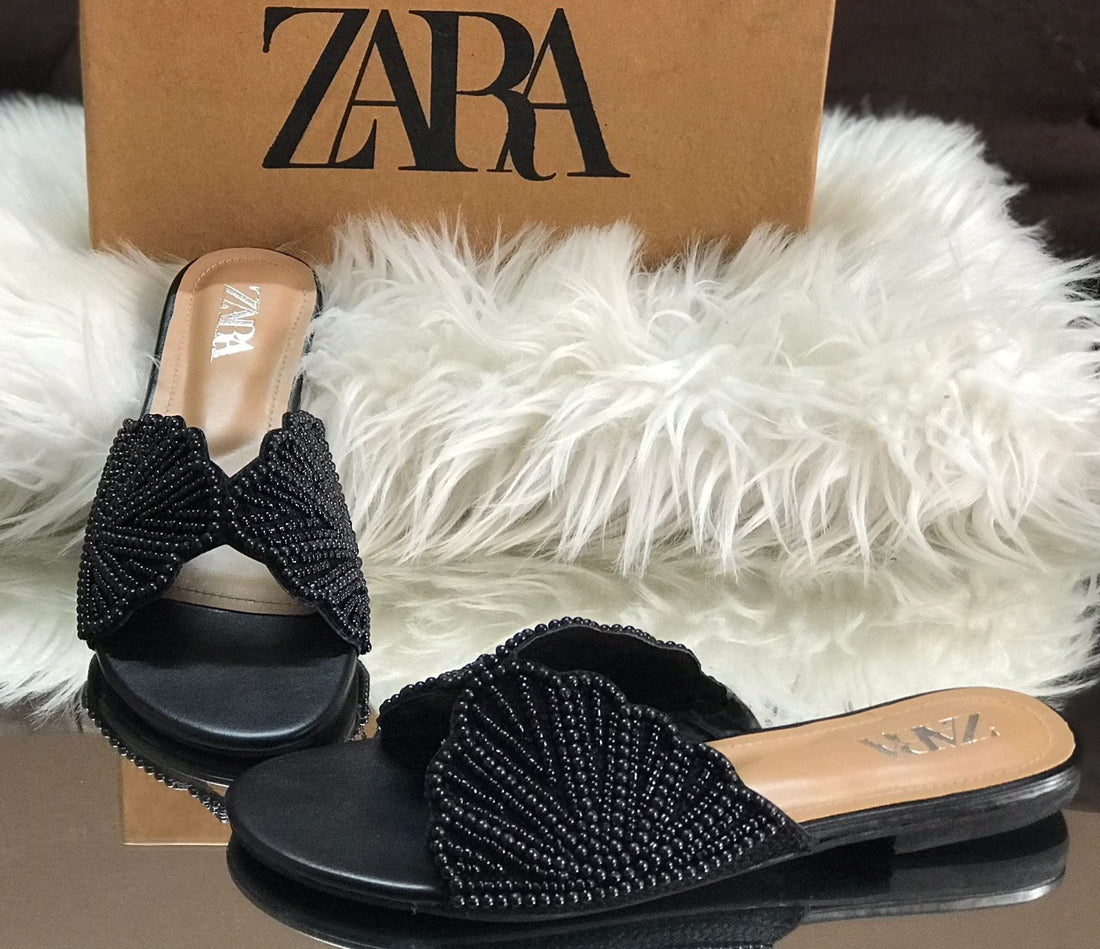 Elegant Pearls Viral Slipper = Black